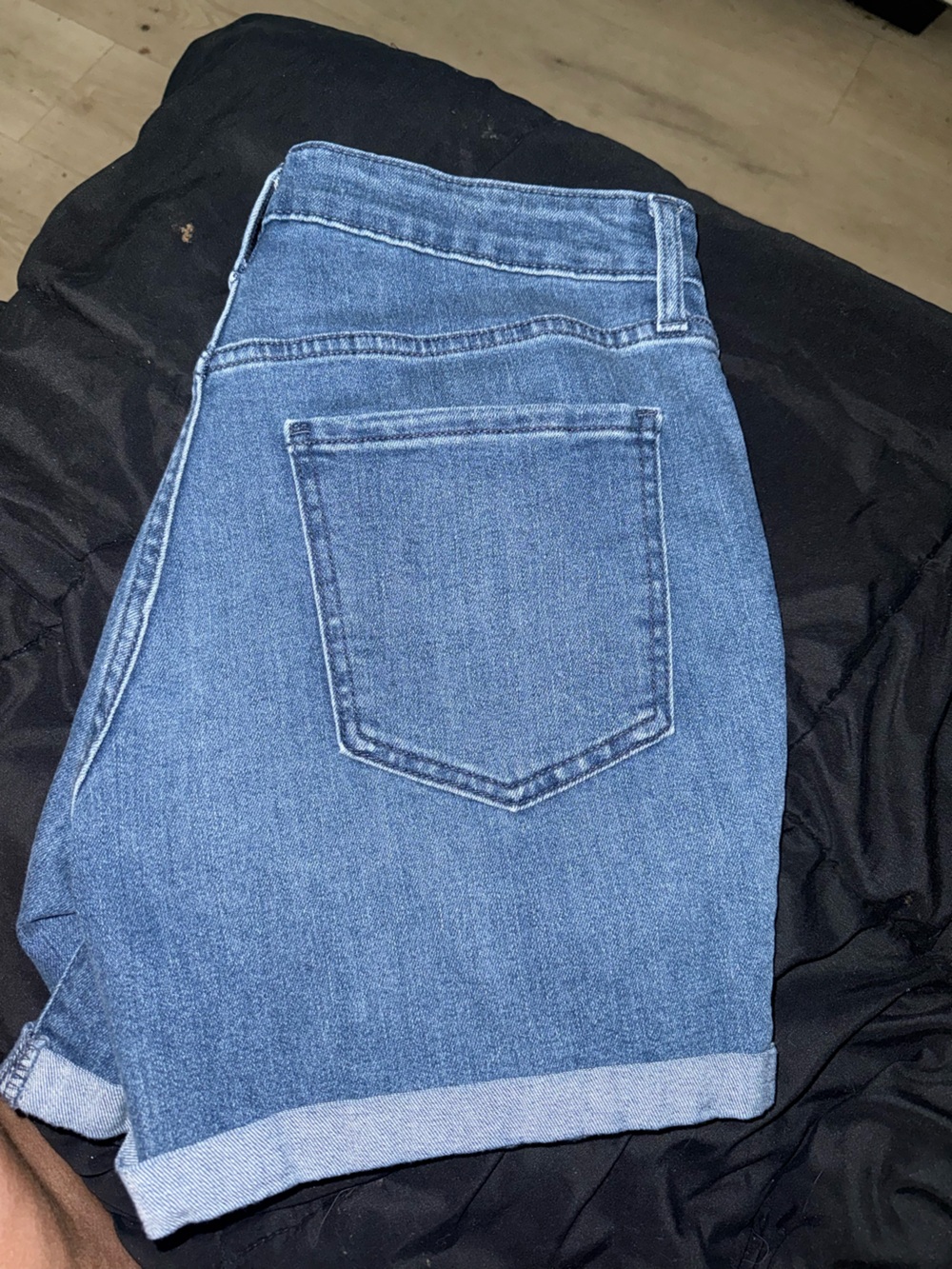 Old Navy High-Rise Medium Blue Jeans
